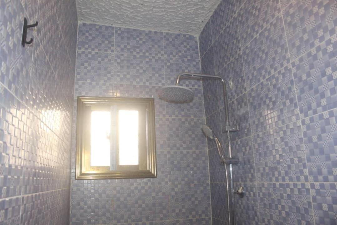 Debora Guest House Freetown Exterior foto